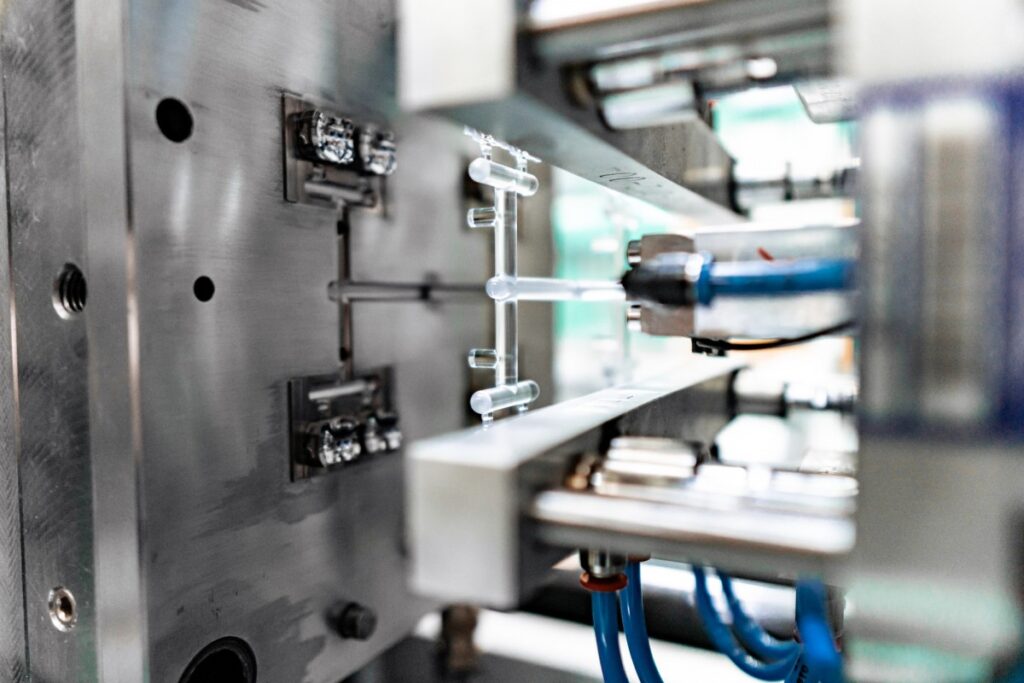 In-Depth Analysis of Wholesale Flat Irons and Plastic Mold Injection: Benefits, Processes, and Industry Trends